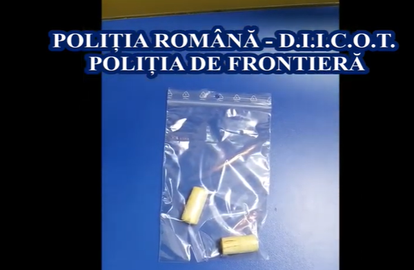 A gyomrában próbált meg Ukrajnába csempészni 143 gramm kokaint Bukaresten keresztül egy 27 éves férfi