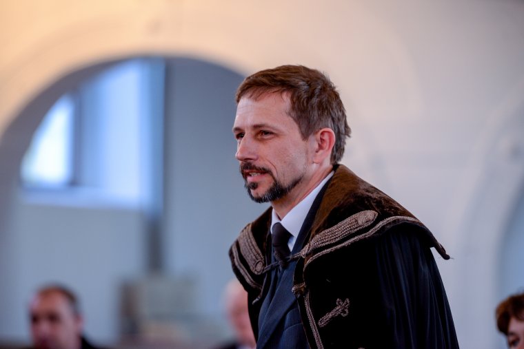 Magyar élet Felenyeden: Lőrincz Konrád Artur református lelkész a várossal összenőtt falu közösségének megmaradásáról, jövőjéről