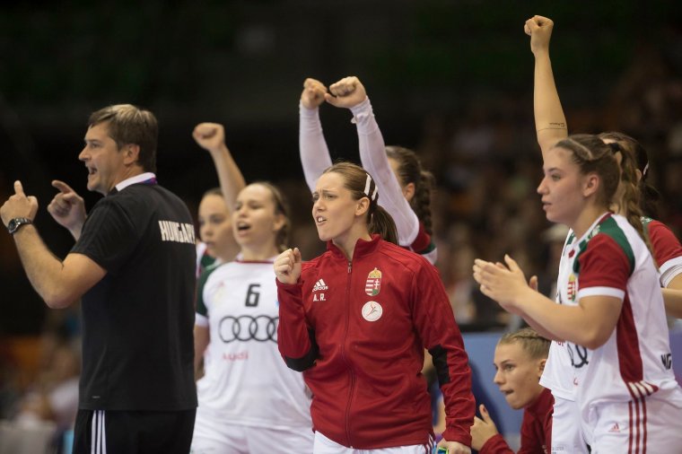 Romániát is kiütötte a magyar női kézilabda-válogatott a junior Eb-n