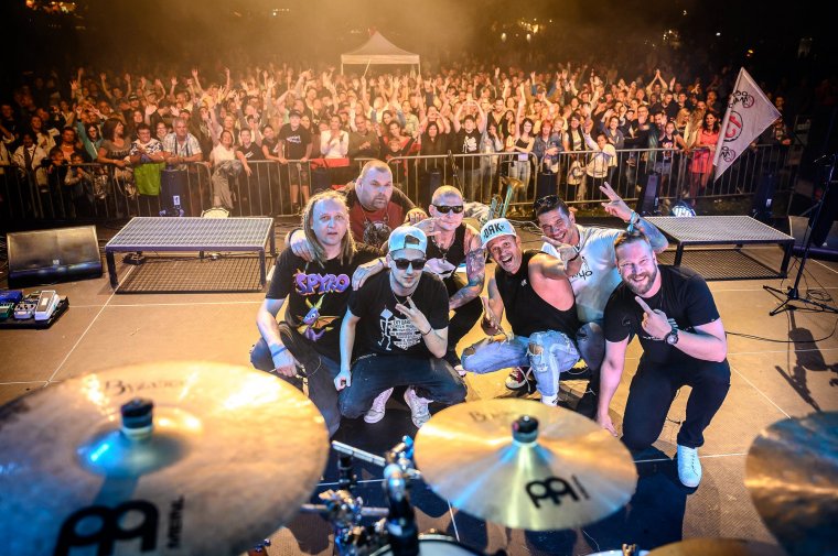 „Nem szívtam eléggé magamba Erdélyt” – Az Ocho Macho zenekar frontembere szerint az alkotás alapja egy jó hangulatú légkör