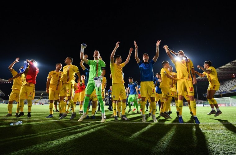 Ellentmondásos futballesztendő: felemás évet zárt a román és a magyar labdarúgás