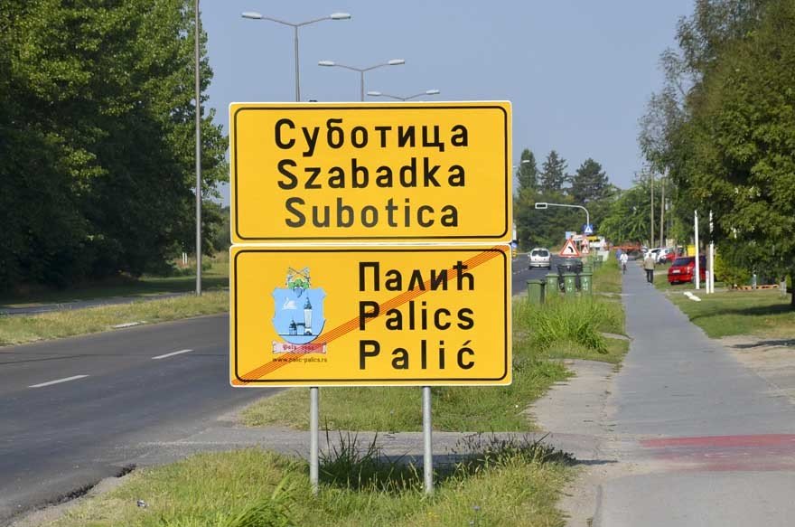 Jó példa. A Vajdaságban azokon a településeken megszokott a magyar nyelv használata, amelyeken jelentősebb számban élnek magyarok &bullet;  Fotó: Tóth Tibor/Hétnap.rs