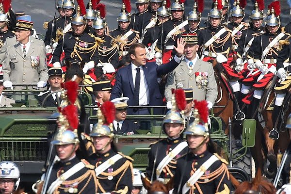 Fegyverkezési hajsza. Emmanuel Macron francia elnök stratégiai területnek tekinti az űrágazatot • Fotó: Twitter