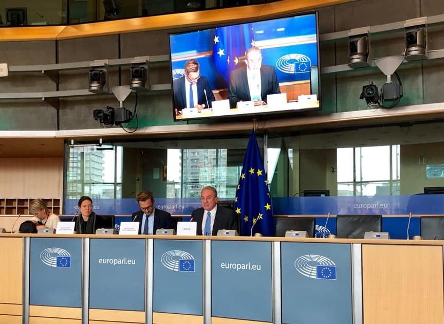 Winkler Gyula: a megoldásra váró feladatokhoz viszonyítva nem egy-két milliárd euróra, hanem több tízmilliárdra lenne szükség •  Fotó: Winklergyula.ro