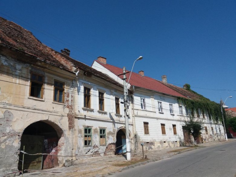 A Bethlen-utcát, ahol egykoron a tanári lakások álltak, egy évtizedes huzavona után sikerült kiüríteni •  Fotó: Pap Melinda