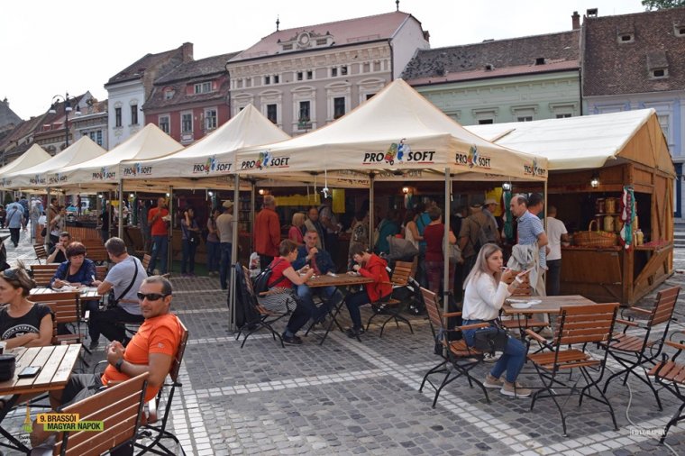 Magyar napok fogyasztóvédelmi „körítéssel” – A brassói rendezvény szervezője eltúlzottnak tartja a lacikonyhás affér „tálalását”