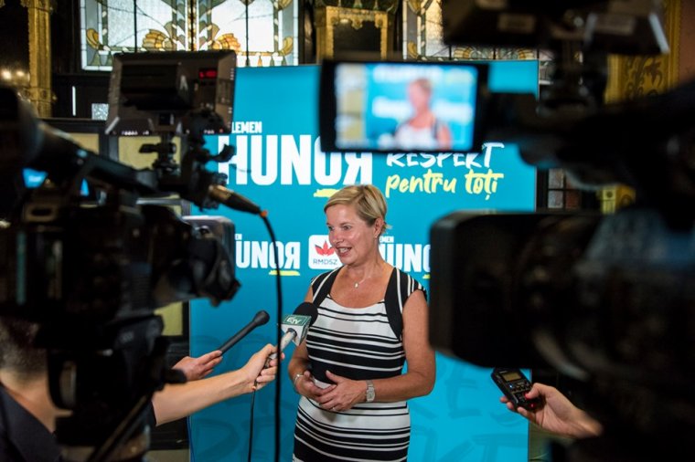 Kimozdulnának a szembenállásból – Hegedüs Csilla, az RMDSZ szóvivője szerint a „respektet” a magyarok és románok is értik