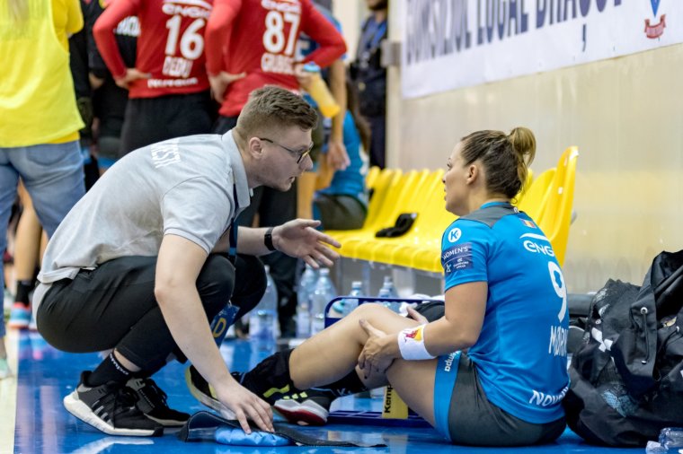 Ismét súlyosan megsérült Nora Mörknek, a Bukaresti CSM Győrt is megjárt sztárjának térde