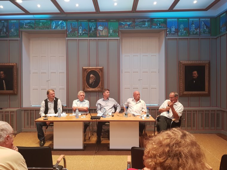 Egyház és államhatalom viszonya a kommunizmusban: árnyalni kell a képet, ne hősökről és gyávákról essen szó