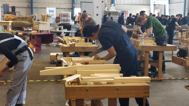 Nem népszerű és nem is hatékony a szakoktatás: folyamatosan keresik a megoldást a nem új keletű problémára