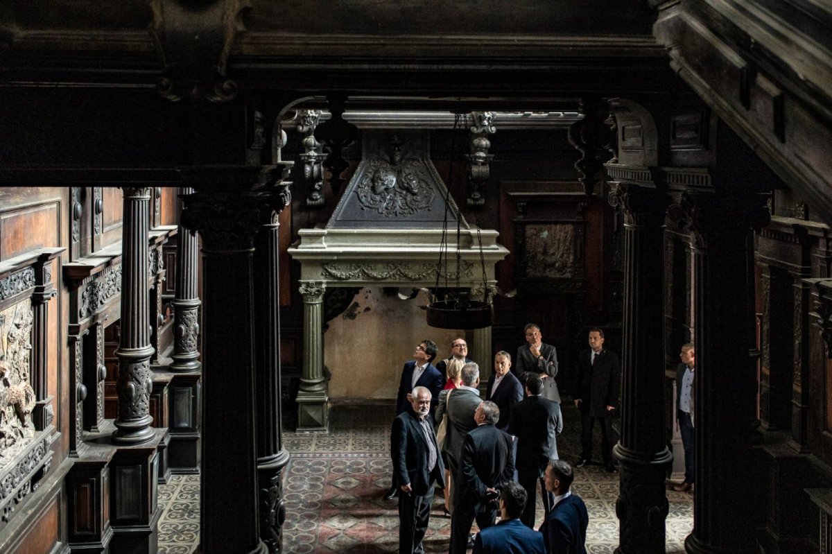 A belső berendezés, az Erdély-szerte egyedülálló neoreneszánsz burkolat értéke felbecsülhetetlen. Májusban Orbán Viktor magyar miniszterelnök is megcsodálta &bullet;  Fotó: Facebook / Hegedüs Csilla