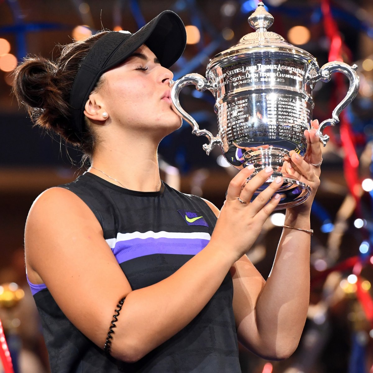 Bianca Andreescu élete első Grand Slam-trófeájával •  Fotó: US Open/Facebook