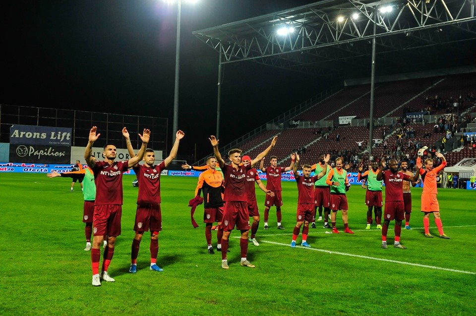 Jól hangoltak. A Kolozsvári CFR játékosai remélik, hogy az Európa Ligában is lesz okuk örömre •  Fotó: Facebook/ Fotbal Club CFR 1907 CLUJ-NAPOCA