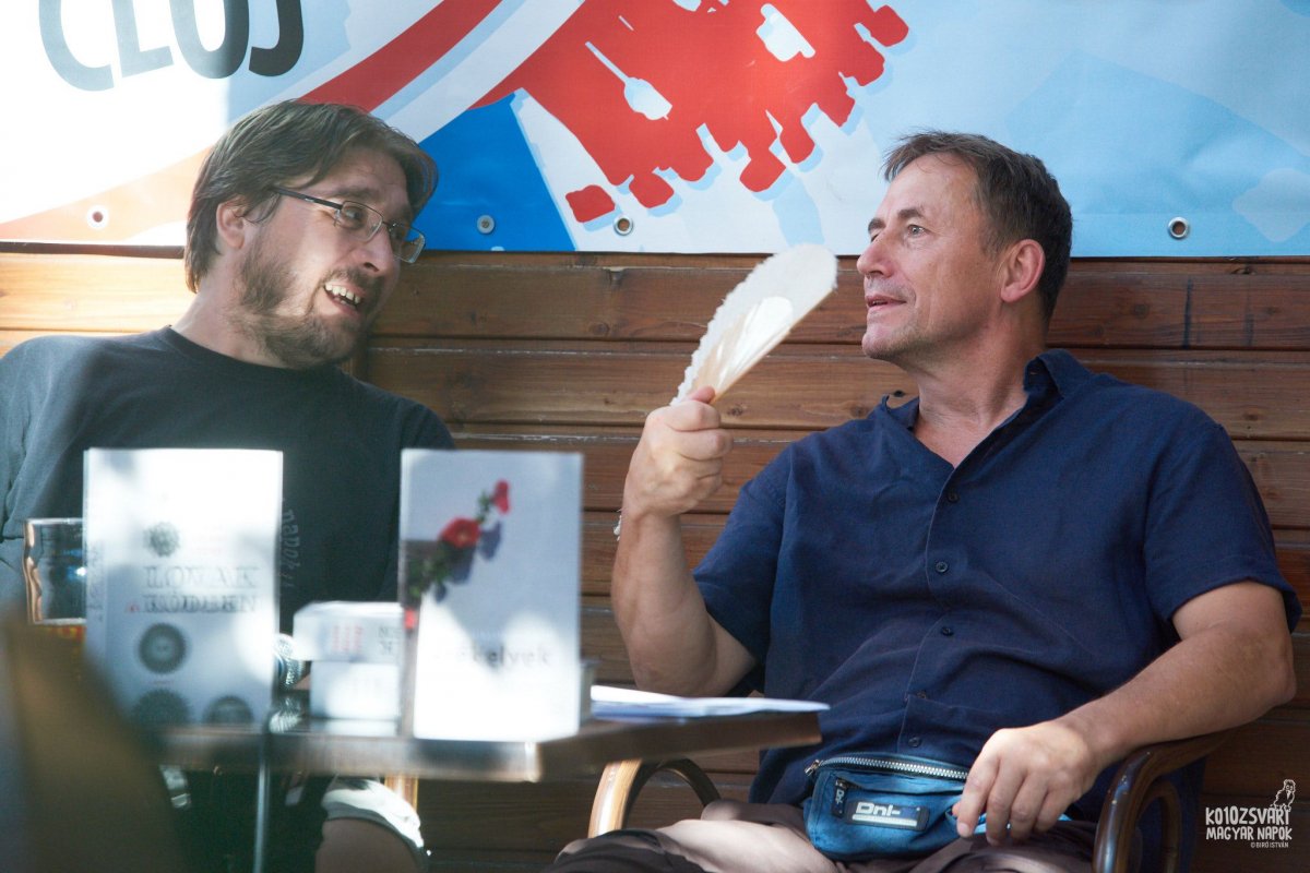 Papp Attila Zsolt és Száraz Miklós György a beszélgetésen •  Fotó: Kolozsvári Magyar Napok