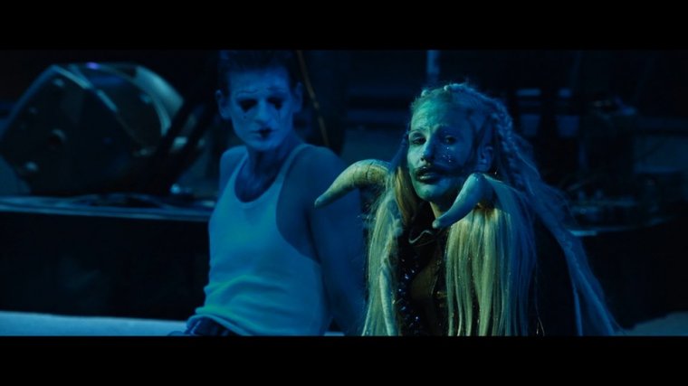 Koncertfelvételnek indult, film lett belőle: az Anna and the Barbies, ahogyan még nem láthattuk