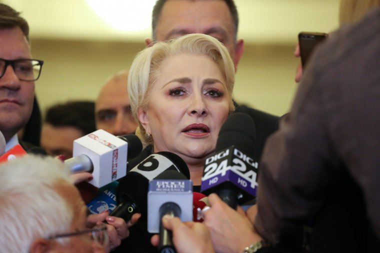 Átment a parlamenten a bizalmatlansági indítvány, megbukott a Dăncilă-kabinet