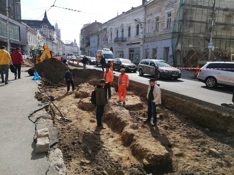 Újabb részeit találták meg Kolozsvár középkori városkapujának