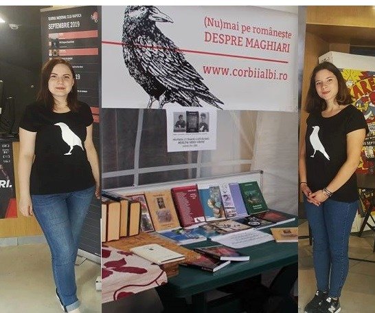 A könyvmentő szolgálat önkéntesei, Lőrinczi Eszter és Szőke Tímea •  Fotó: Fehér Holló Médiaklub Egyesület