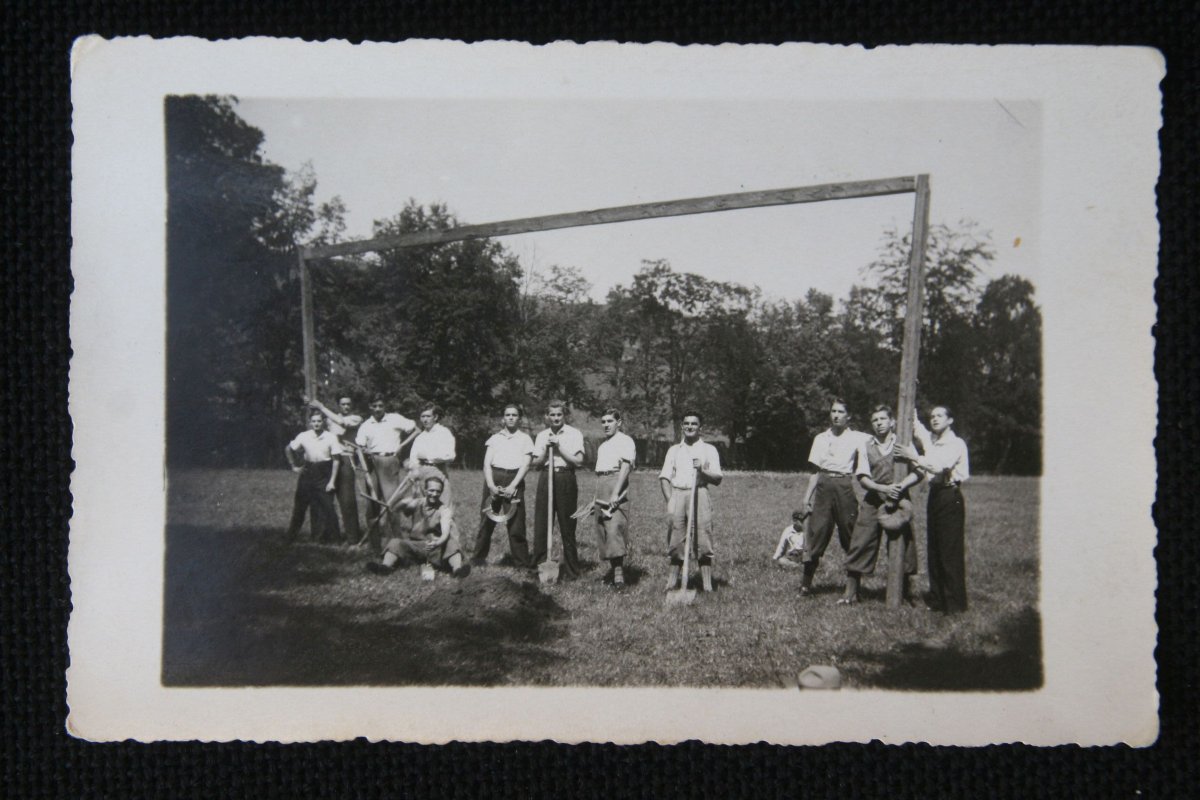 Készül az udvarhelyi futballpálya 1932-ben •  Fotó: Archív