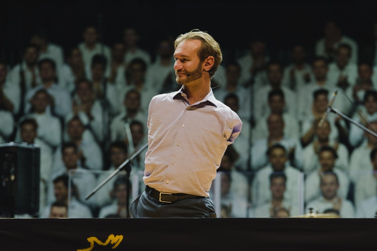 Nick Vujicic elmondta: megtérése után már nem az volt a fontos számára, hogy vannak-e végtagjai, hanem sokkal inkább az, ami a lelkében van •  Fotó: Bethlendi Tamás