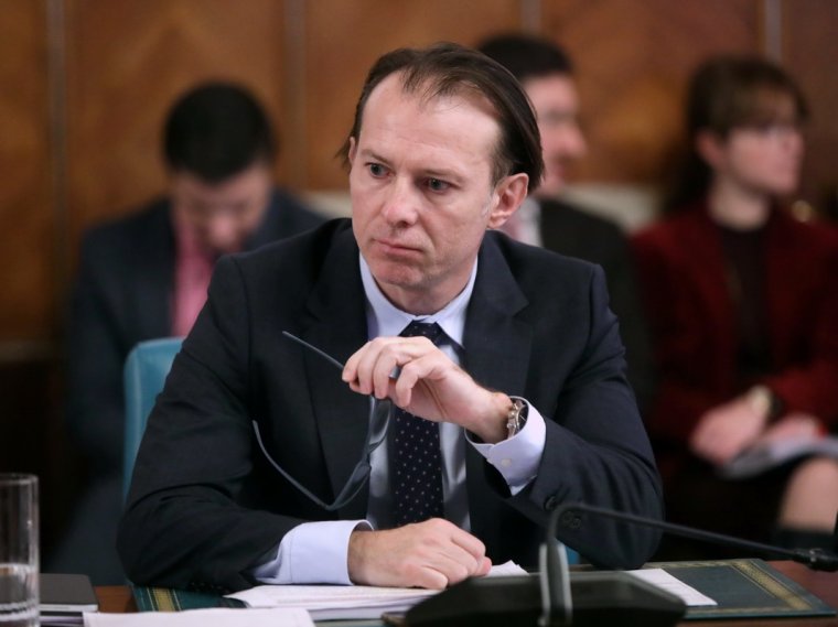 Mélyül a belpolitikai válság, Florin Cîțu visszaadta kormányfői megbízatását