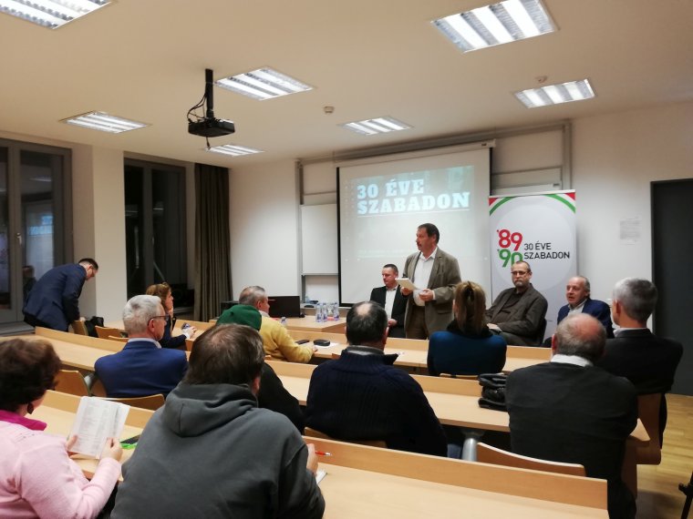 A rockzenétől az 1989-es temesvári eseményekig