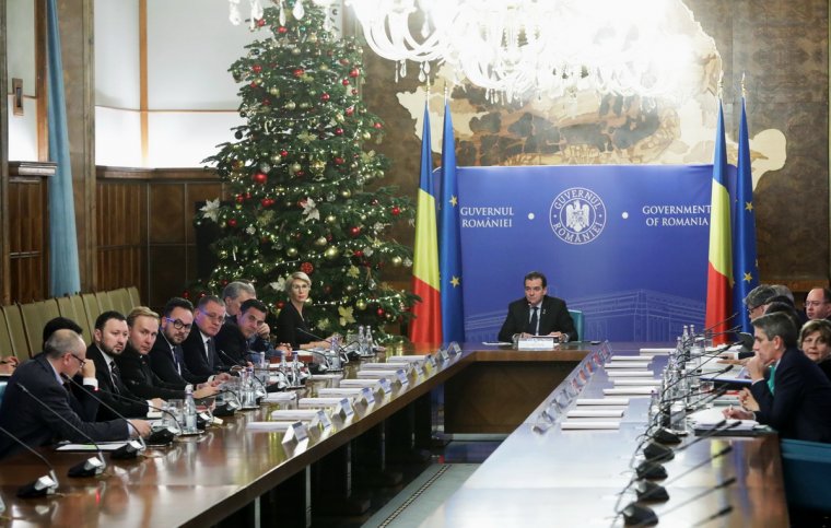 Mandátumát kockáztatva módosítja a kormány a „kapzsisági” rendeletet