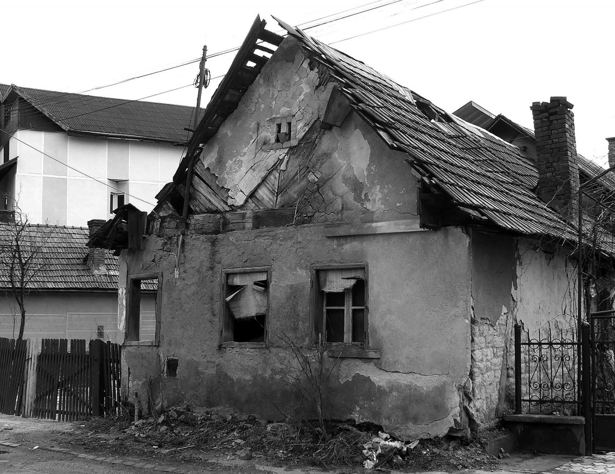 Régi, leromlott állagú bányászház &bullet;  Fotó: Forrás: Pintér Zsolt