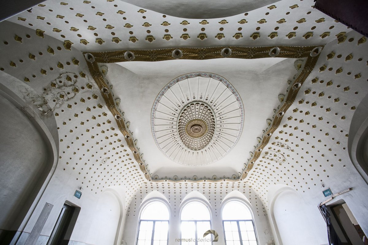 &bullet;  Fotó: Ghidlocal.ro