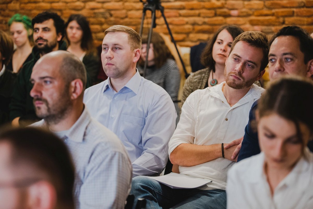 Bethlendi András a közönség körében &bullet;  Fotó: Bethlendi Tamás