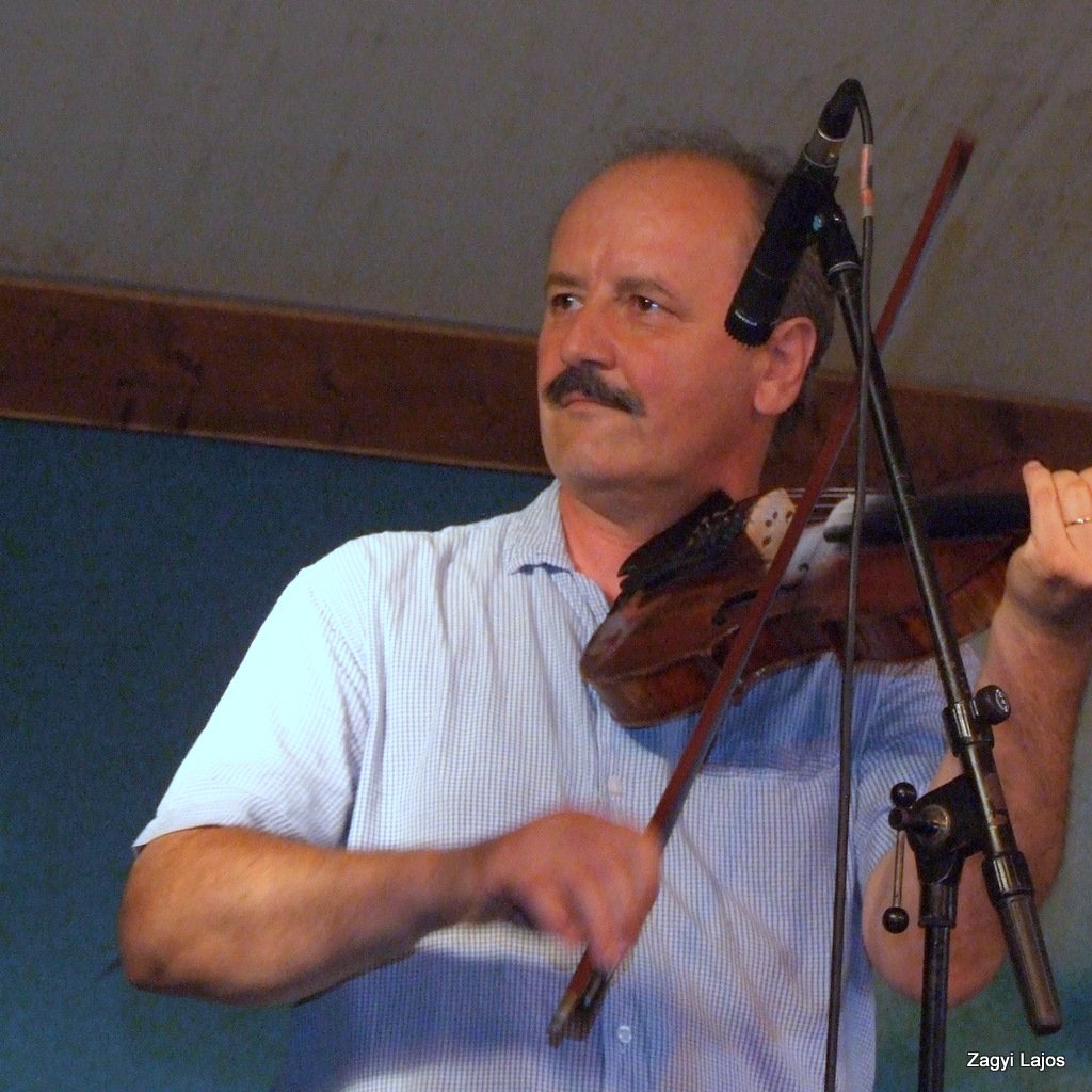 A kolozsvári Papp István „Gázsa” a nemzeti táncegyüttes prímása •  Fotó: Zagyi Lajos / folklife.hu