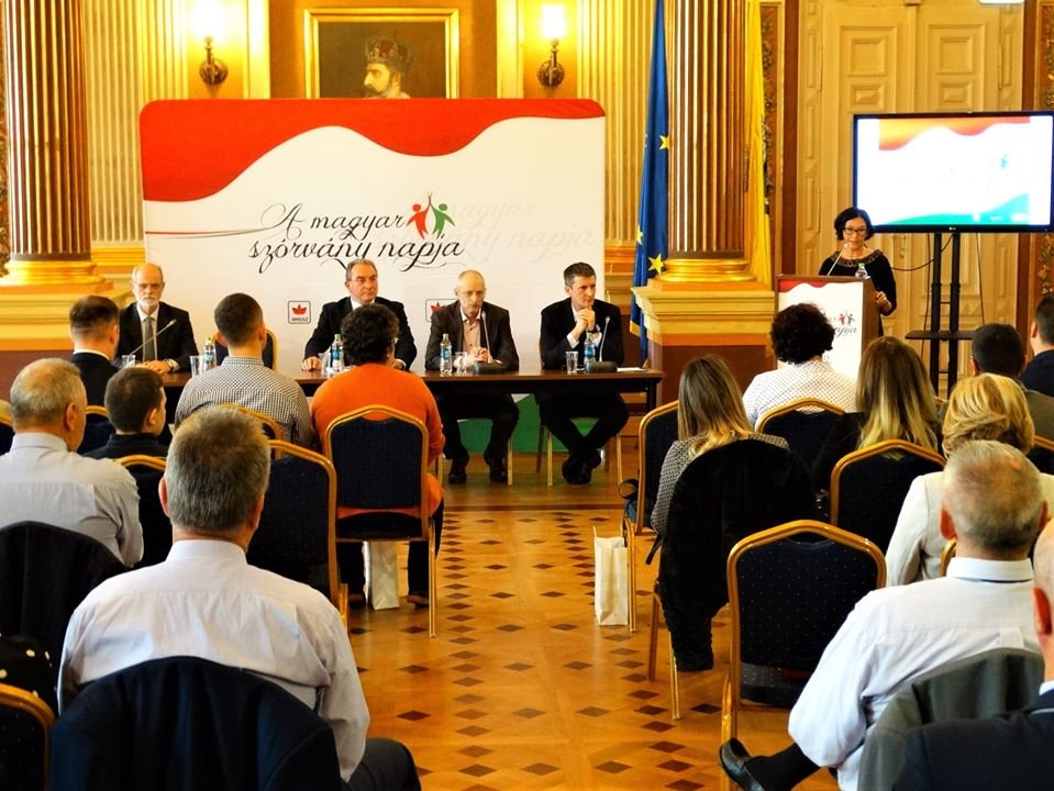 &bullet;  Fotó: Arad megyei RMDSZ