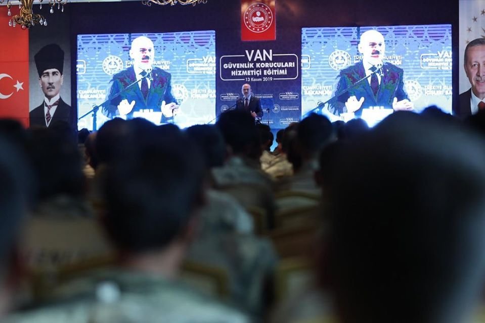 Soylu: „nem vagyunk mi szálloda vagy vendégház senki terroristája számára” • Fotó: Facebook/Süleyman Soylu