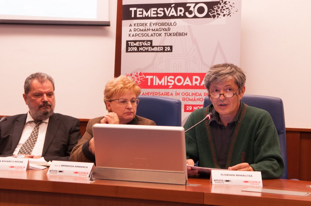 A konferencia előadói fontosnak nevezték a románok és a magyarok közös történelmének ismeretét &bullet;  Fotó: EMNT