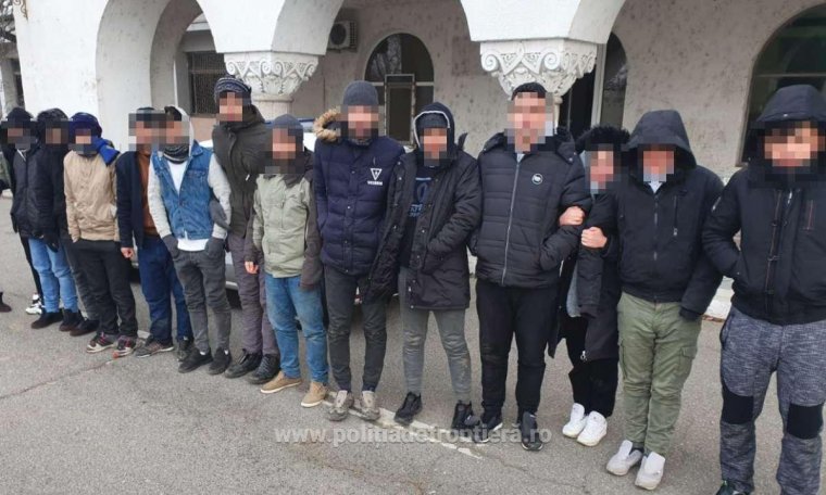 Tizenkilenc iraki határsértőt állítottak meg a határőrök Bihar megyében