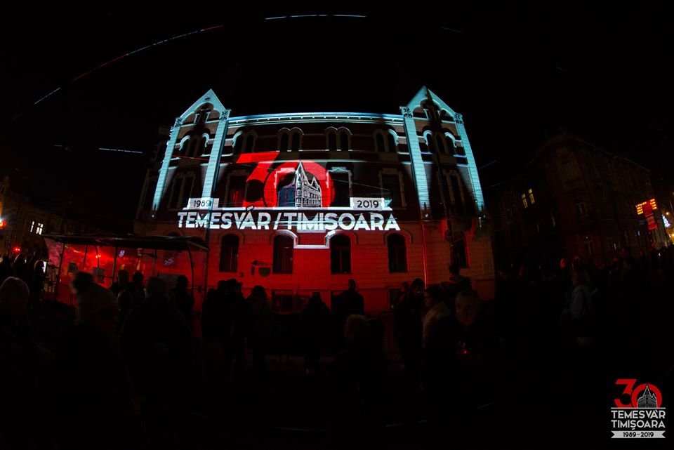 Fényfestés Temesváron a forradalom 30. évfordulója alkalmából szervezett emlékhéten &bullet;  Fotó: Facebook/Erdélyi Magyar Nemzeti Tanács