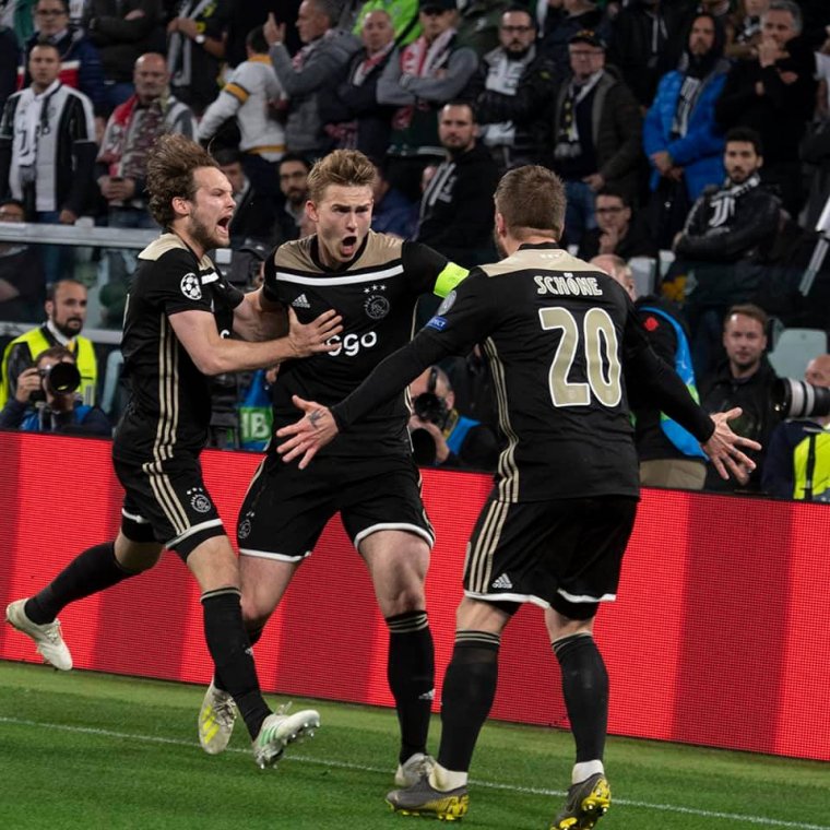 Ronaldóstul kiütötte a Juventust az Ajax, Messiék simán hazaküldték a Manchestert a BL-ben