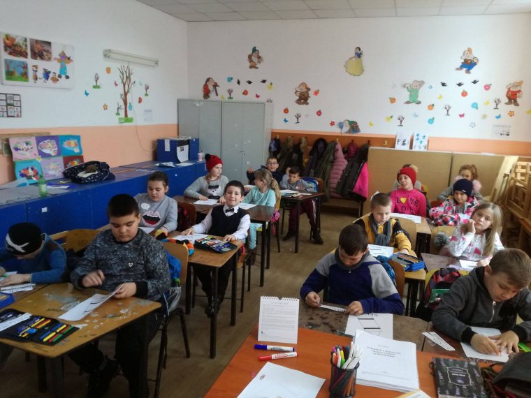 Csángó középiskolásoknak szánt kollégiumot avattak Bákóban