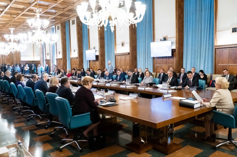 Nem emelte meg a PSD-kormány a minimálbért