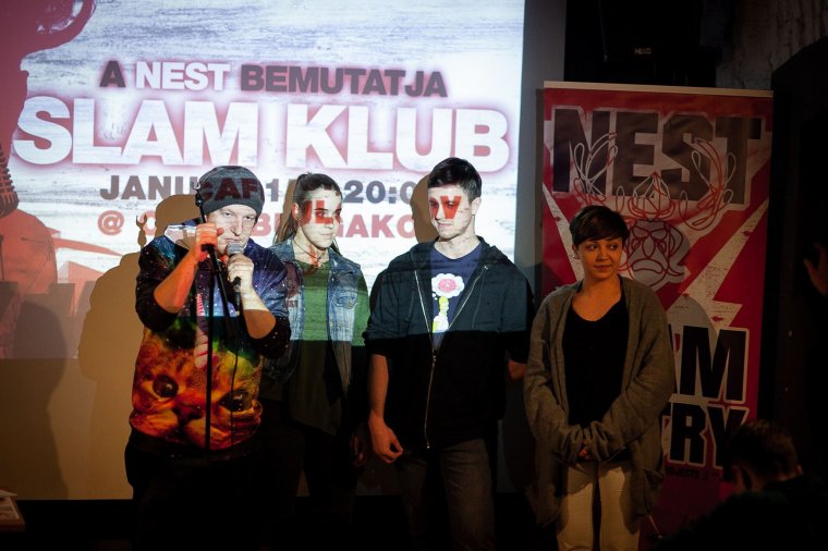 Erdélyi slam pesti hiphoppal fűszerezve – középiskolás bajnokság és élő rádiós produkció is szerepel a Nest idei tervei között