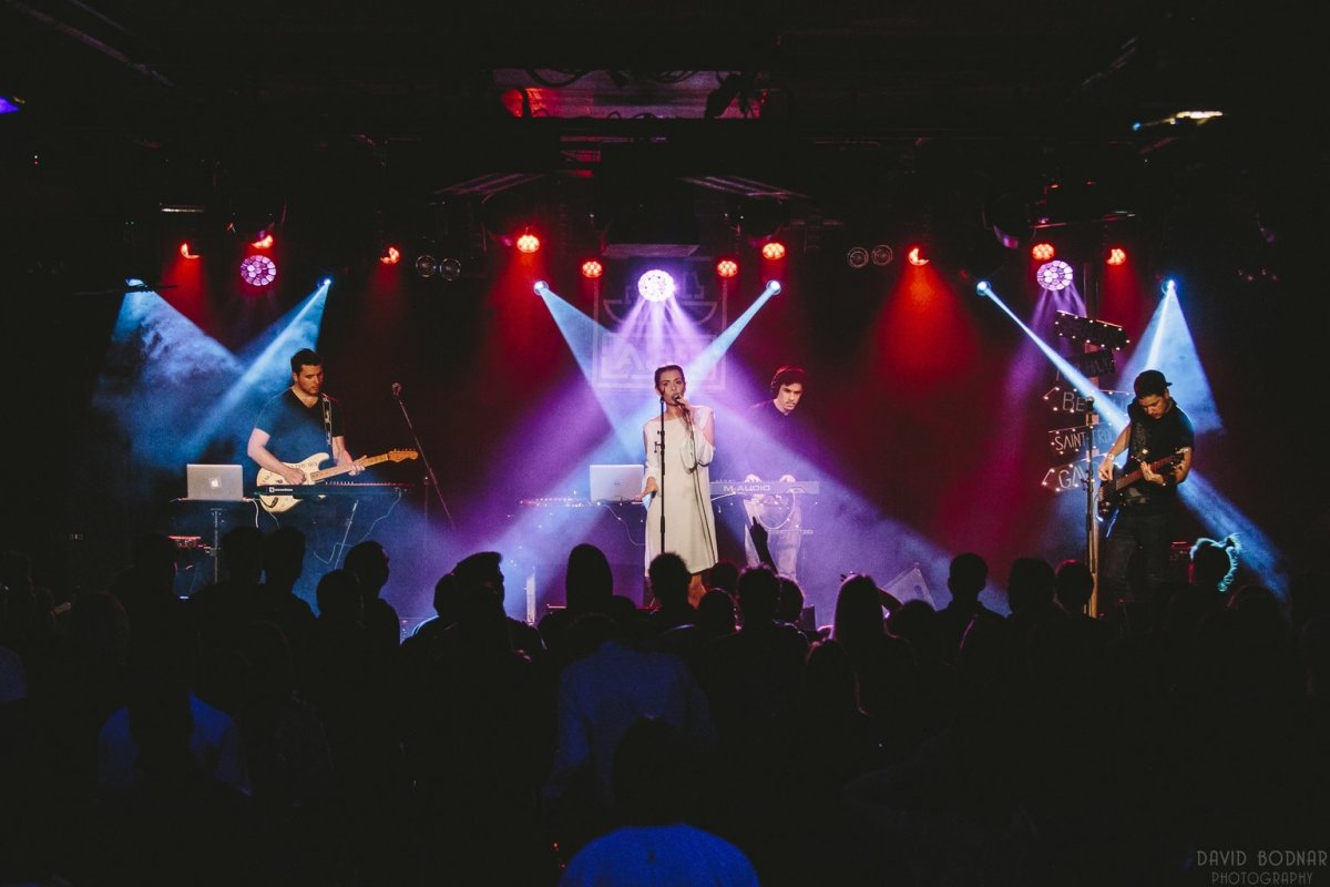 •  Fotó: David Bodnar Photography