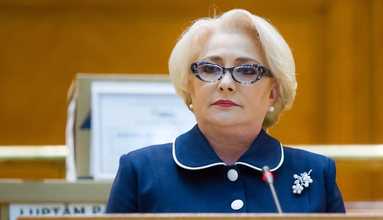 A roma szervezetek képviselője szerint a Dăncilă kormány  alatt semmit sem javult a cigányság helyzete •  Fotó: gov.ro