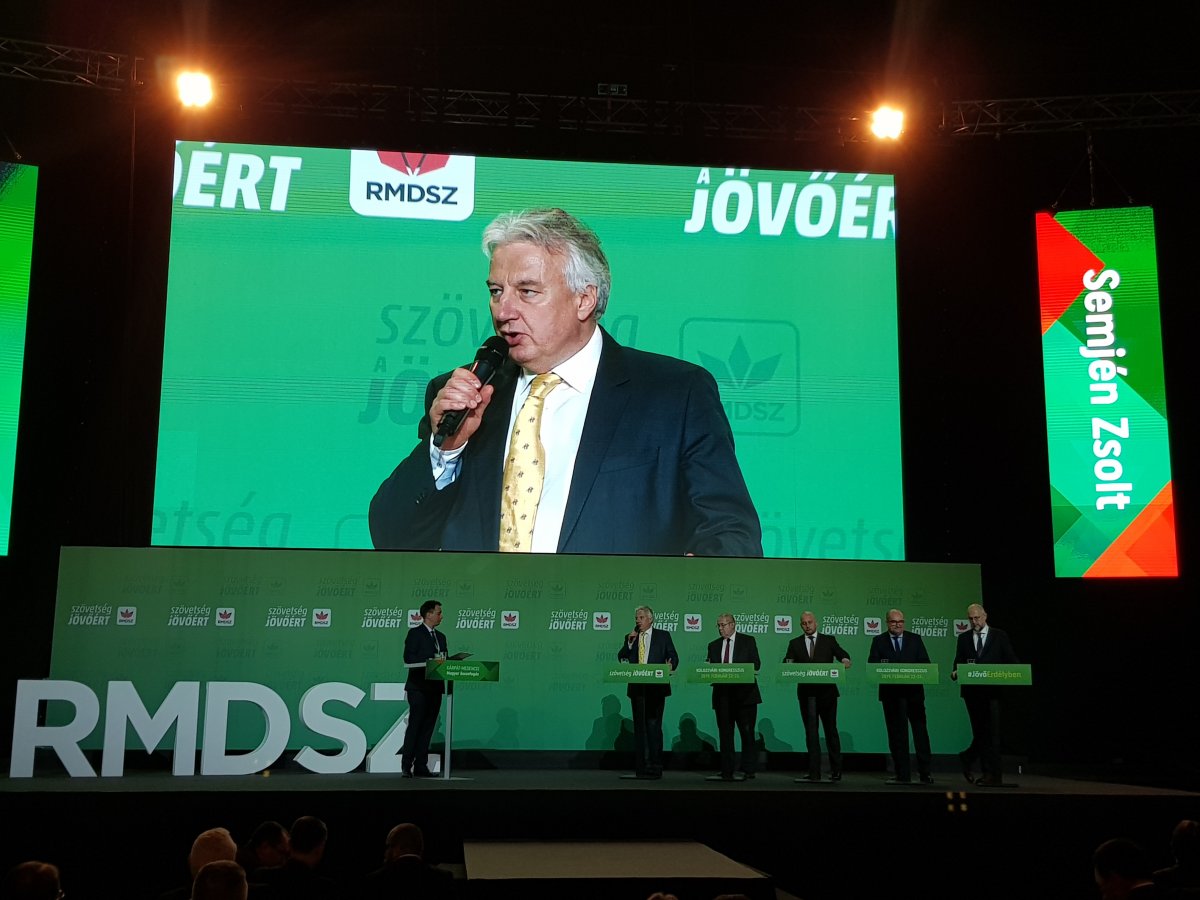 Semjén Zsolt kormányfőhelyettes a határon túli magyar pártok vezetőivel &bullet;  Fotó: Rostás Szabolcs