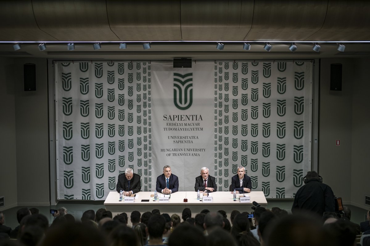 &bullet;  Fotó: MTI/Miniszterelnöki Sajtóiroda/Szecsődi Balázs