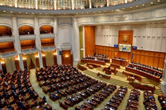Közzétették az új parlament összetételét – a választottak kevesebb mint negyede nő