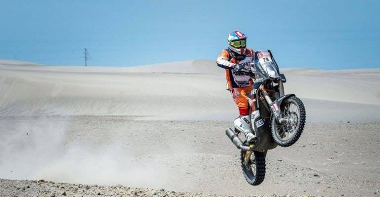 Elrajtolt a Dakar-rali mezőnye, jól szerepelt Gyenes a nyitófutamon