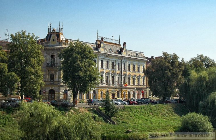 Készen áll a váradi Rimanóczy Szálló megvásárlására a pert nyerő megyei tanács