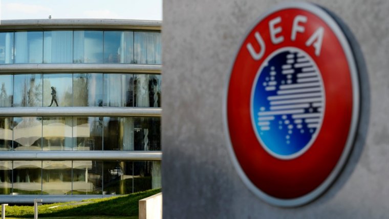 Hivatalos: jövőre halasztják a nyári futball-Eb-t