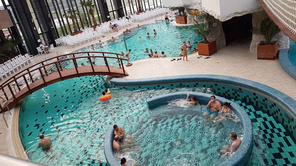 Télen-nyáron sokan választják a nagyváradi Nymphaea élményfürdőt •  Fotó: Facebook/Aquapark Nymphaea Oradea