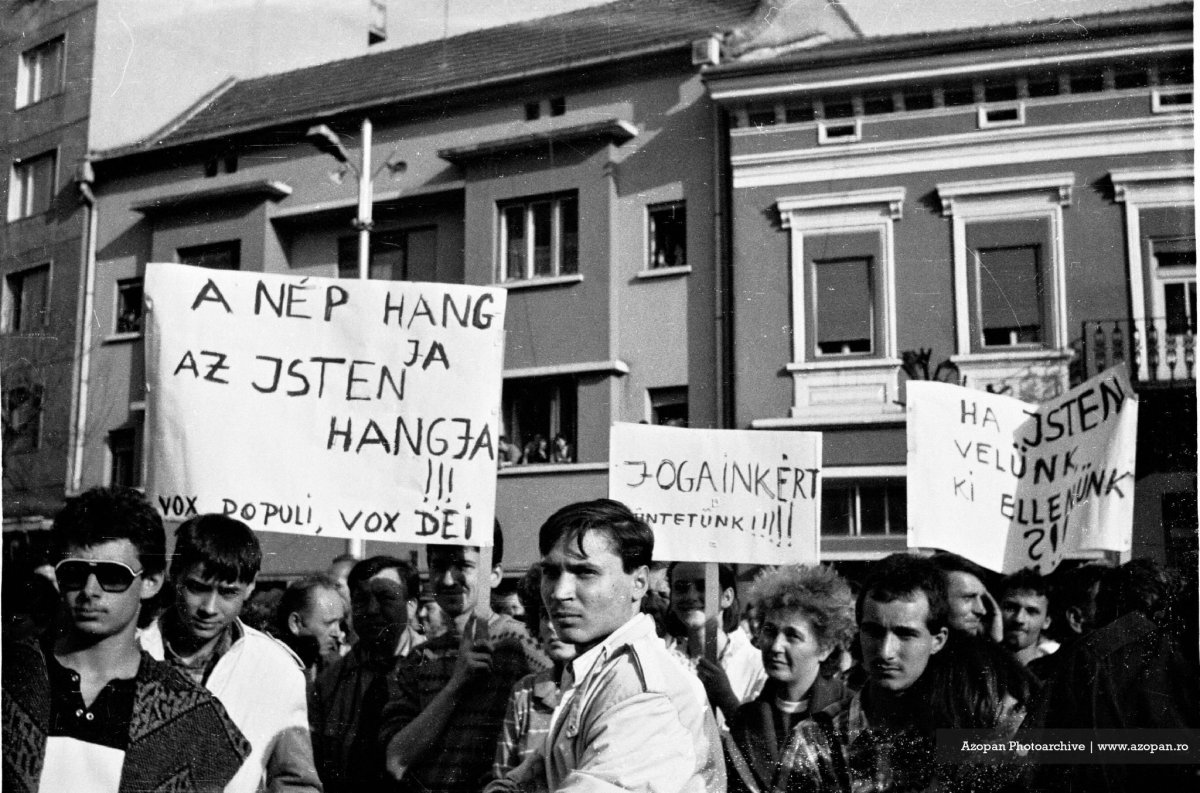 „A magyarok iránt táplált szeretet végzetes lett számunkra, ugyanis váratlanul érte, és valósággal megrémítette a Szekuritátét” •  Fotó: Azopan Photoarchive – www.azopan.ro/Tóth Levente